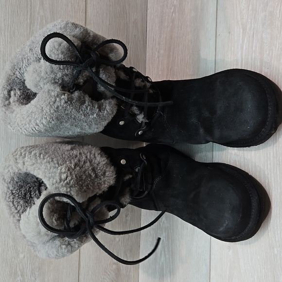 Ugg Australia Women 1892 Tall Leather Sheepskin Lace Up Boots Sz 7 - Picture 3 of 13